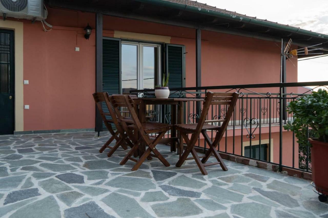 Coralli Pentati 1 "Dimitris Apartments" Extérieur photo
